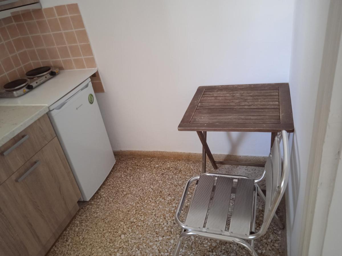 Apartment On The Beach Artemida  Bagian luar foto